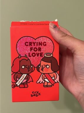 Popmart Crybaby - Crying for Love figurine